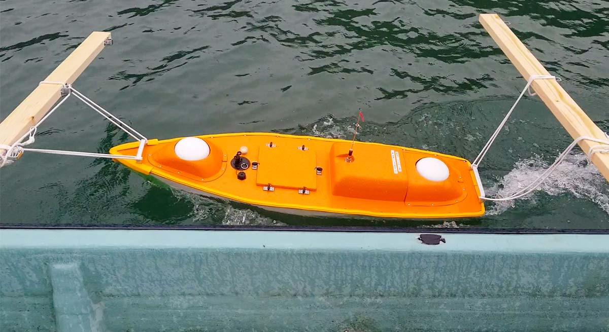 マルビームソナー　深浅測量写真